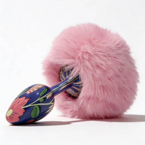 ALUME | Анальная пробка с узором ALUME, S, металлическая синяя с розовым пушком, 7 х 2,8 см. Ціна 620 грн. Фото: 2