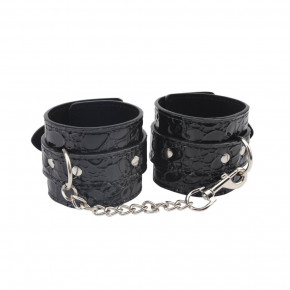 Chisa Novelties | Наручники Behave! Luxury Fetish Be Good Wrist Cuffs Chisa. Цена: 980 грн