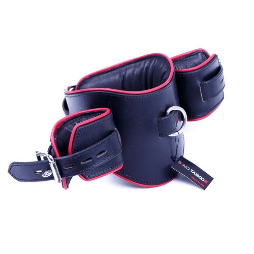 DS Fetish | Ошейник анатомический с наручниками DS Fetish черный с красной строчкой (Голландия). Цена: 1 850 грн DS Fetish | Ошейник анатомический с наручниками DS Fetish черный с красной строчкой (Голландия). Цена: 1 850 грн