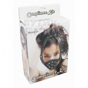 Roomfun | Маска БДСМ с металлическими заклепками Roomfun Compliance Kit черная. Ціна: 650 грн